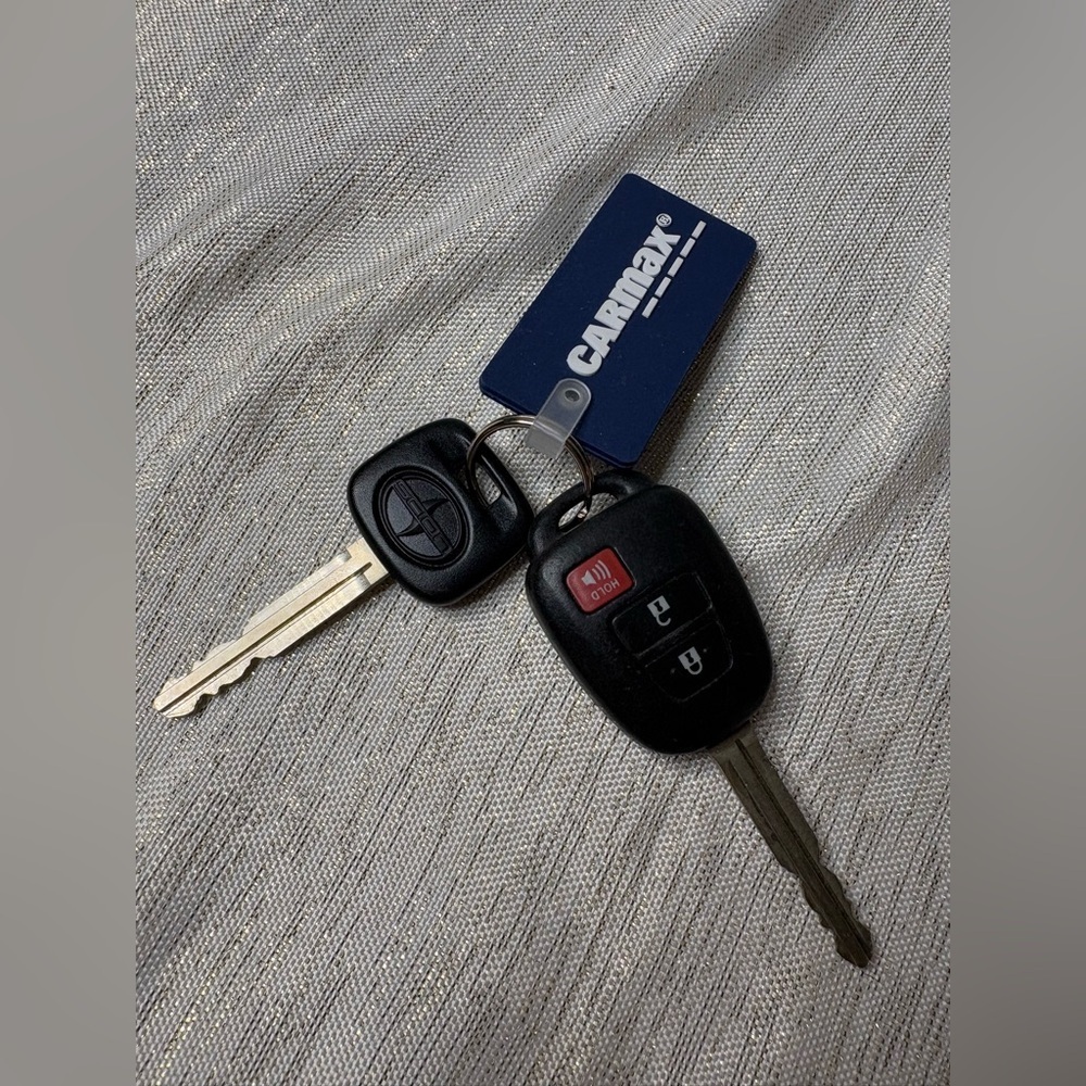 Scion key fob and key
